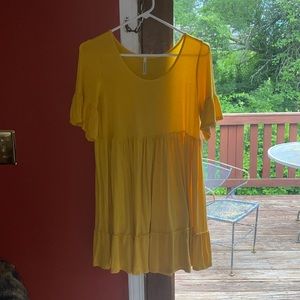 Yellow flowy dress worn twice